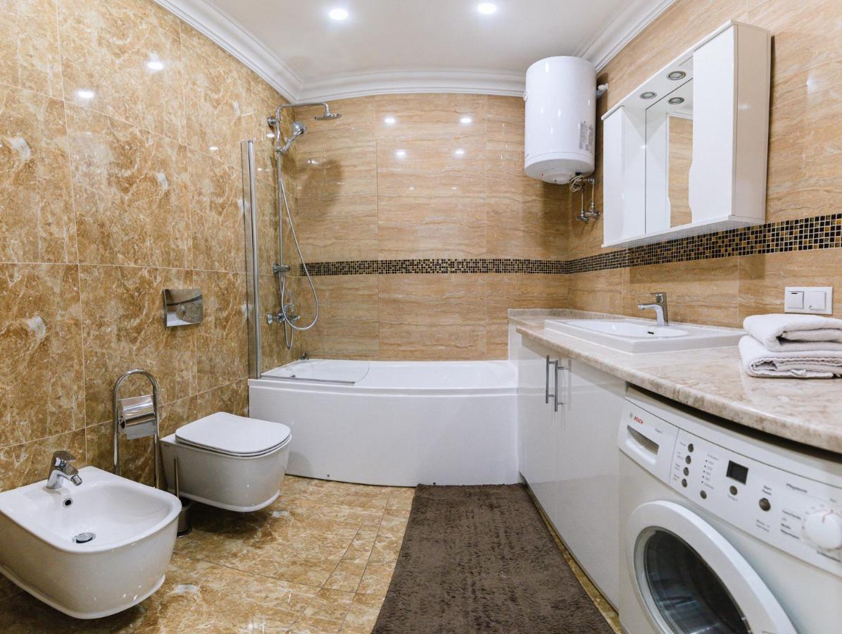 Luxury For Business & Pleasure Royal 2 Daire Kiev Dış mekan fotoğraf