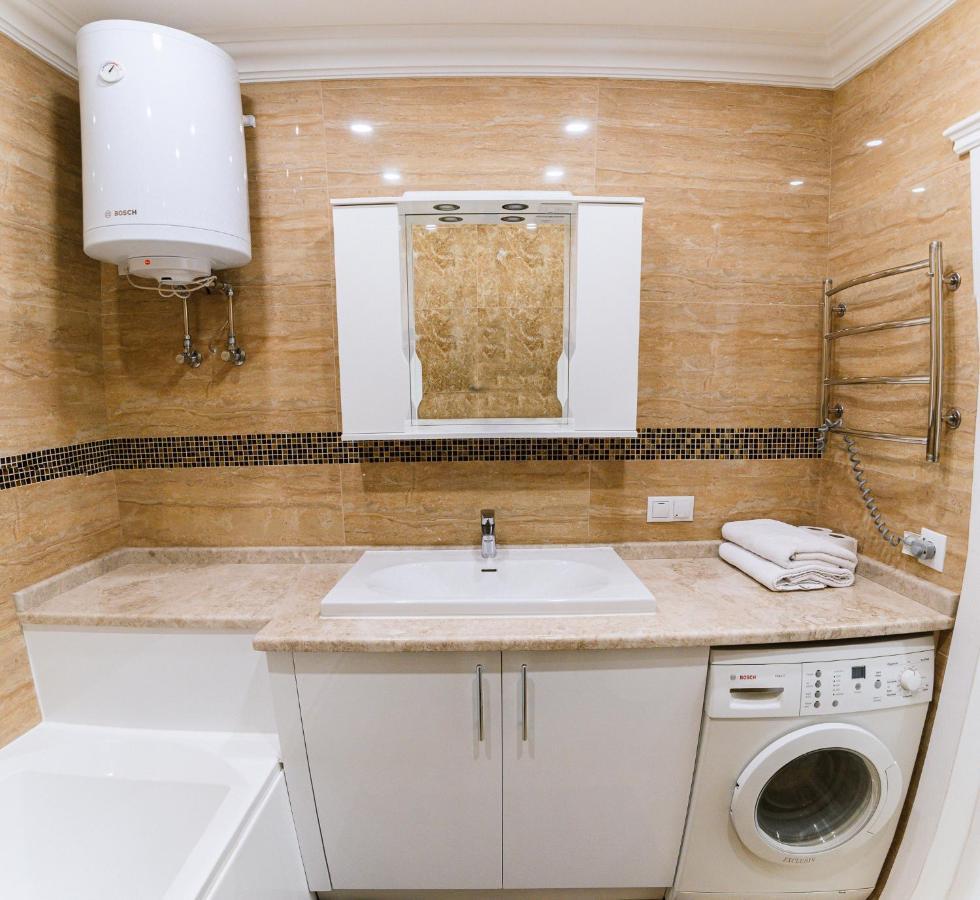 Luxury For Business & Pleasure Royal 2 Daire Kiev Dış mekan fotoğraf