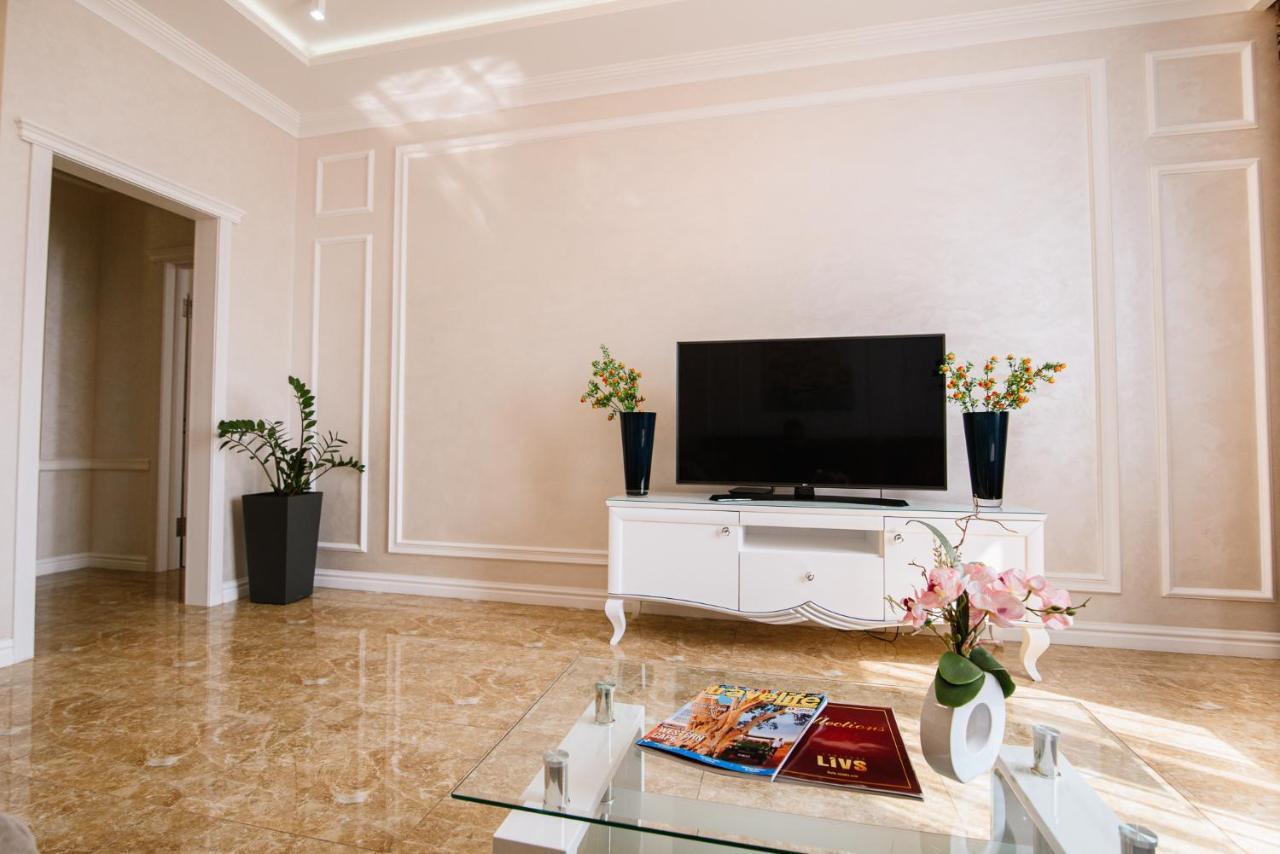 Luxury For Business & Pleasure Royal 2 Daire Kiev Dış mekan fotoğraf